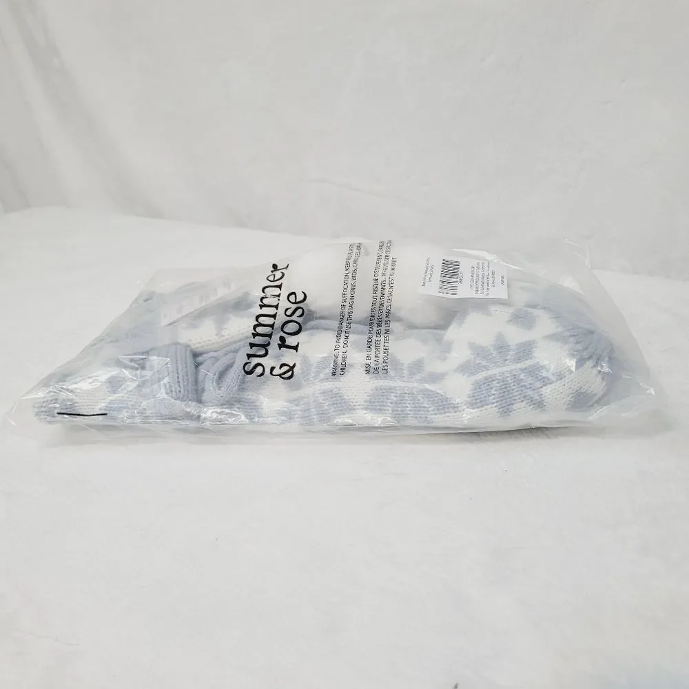 Chic & Tonic Cozy Coozie and Wine Bag Set Wintery Snowflake Design New OOS